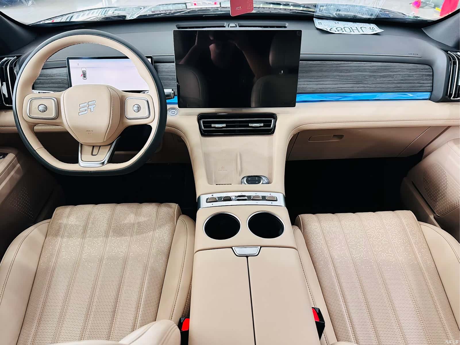 Jetour L7, 2025 10