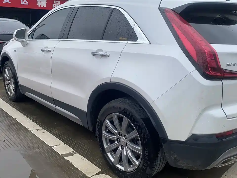 Cadillac XT4
