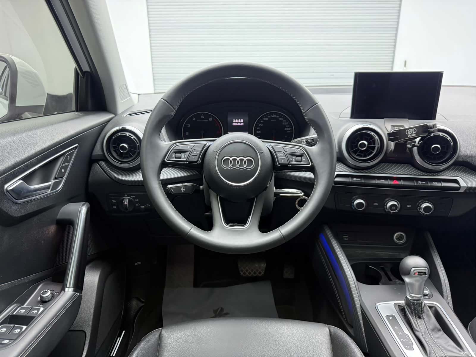 Audi Q2L, 2022 12
