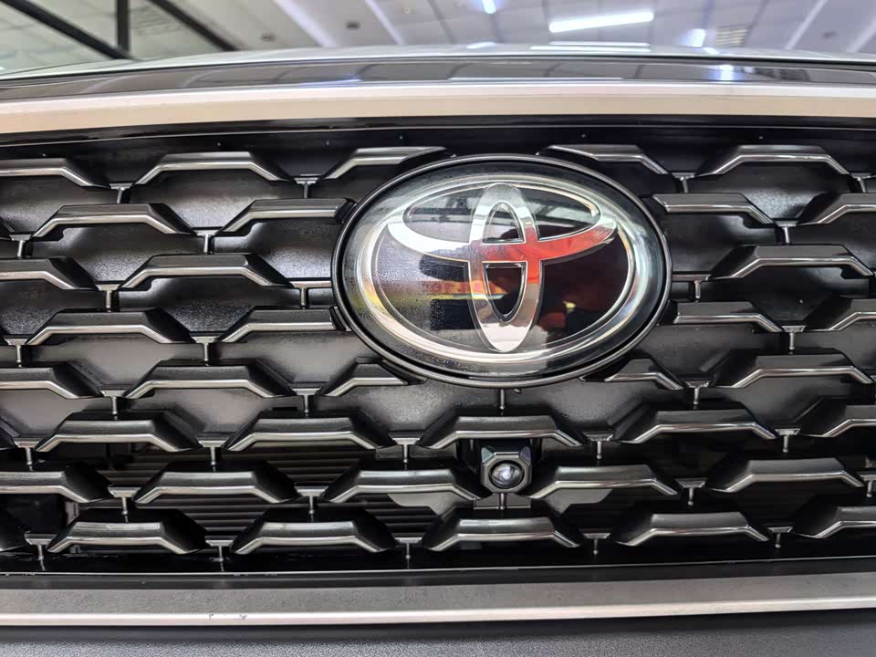 Toyota Corolla Sharp amplifier