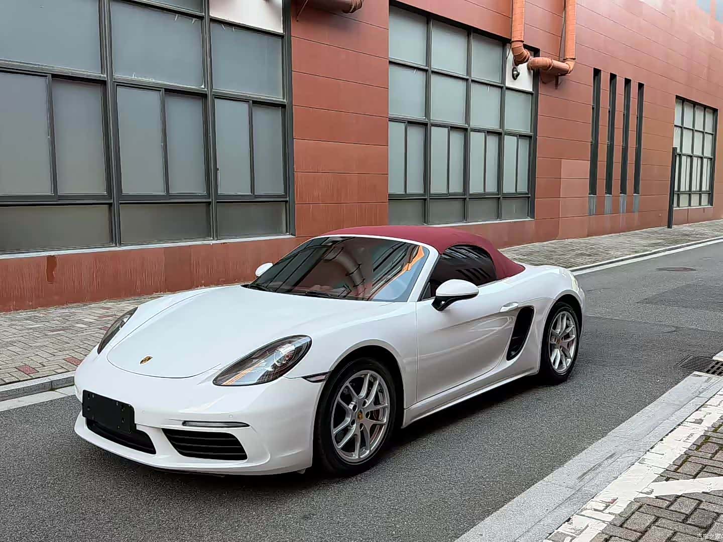 Porsche Boxster, 2018 1