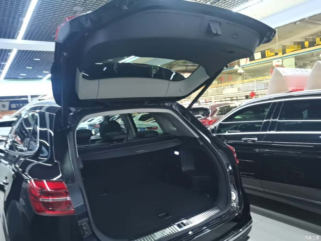 Hongqi HS5, 2023 19