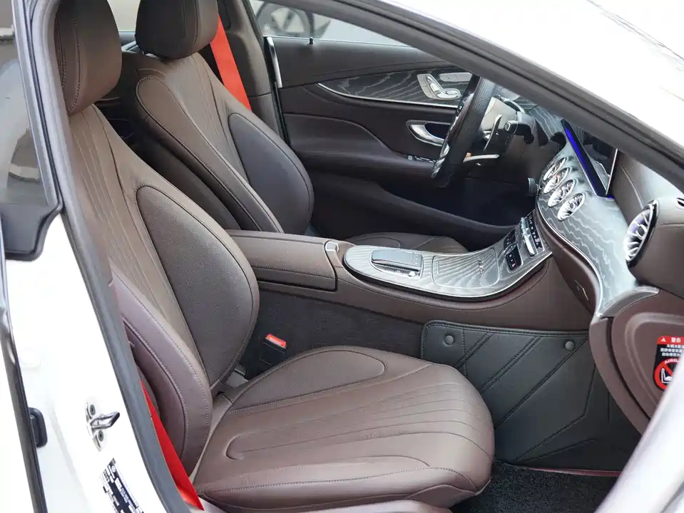 Mercedes-Benz CLS Mercedes-Benz CLS
