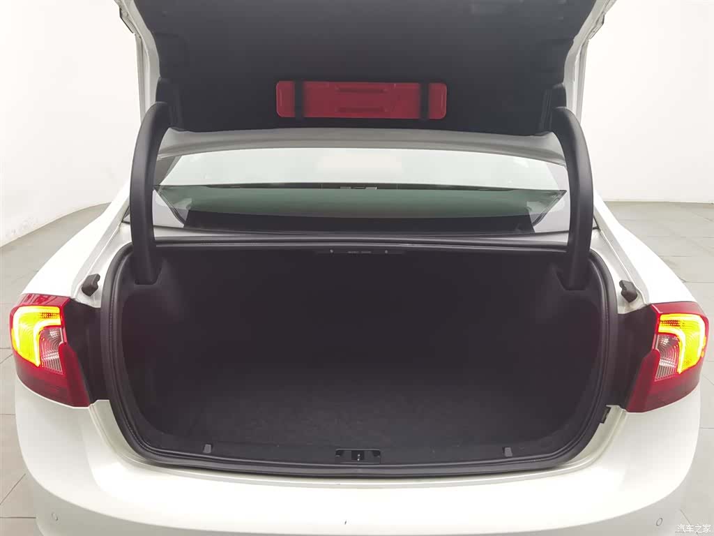 Volvo S60, 2019 16