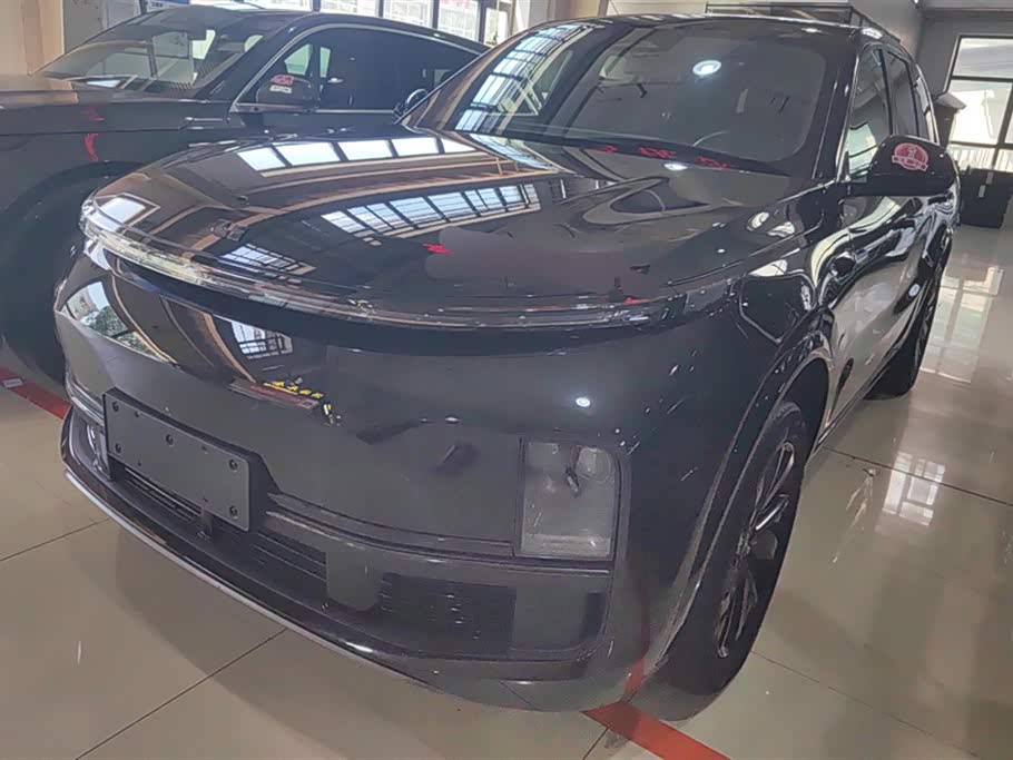 Li Auto L8