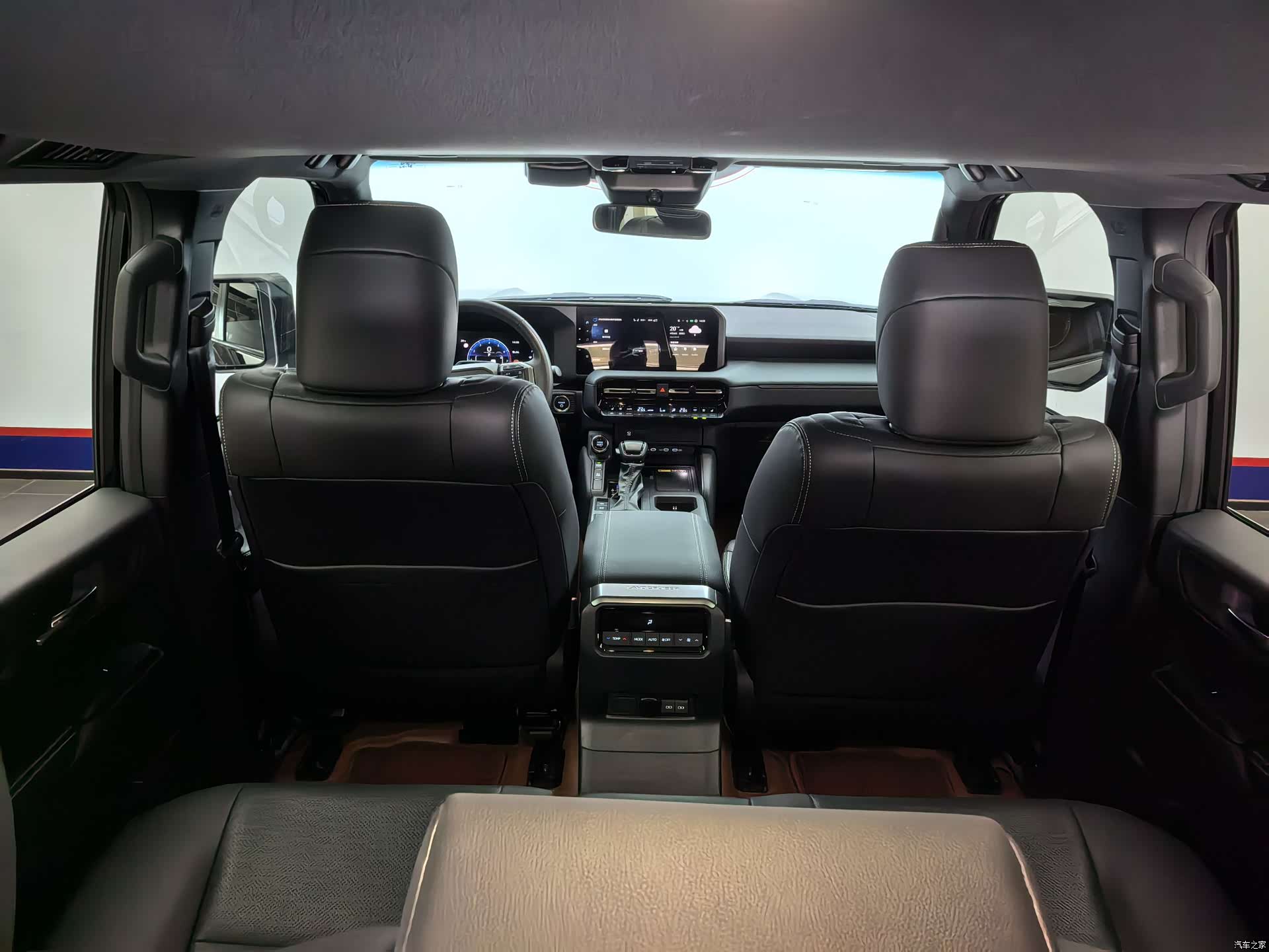 Toyota Prado, 2024 20