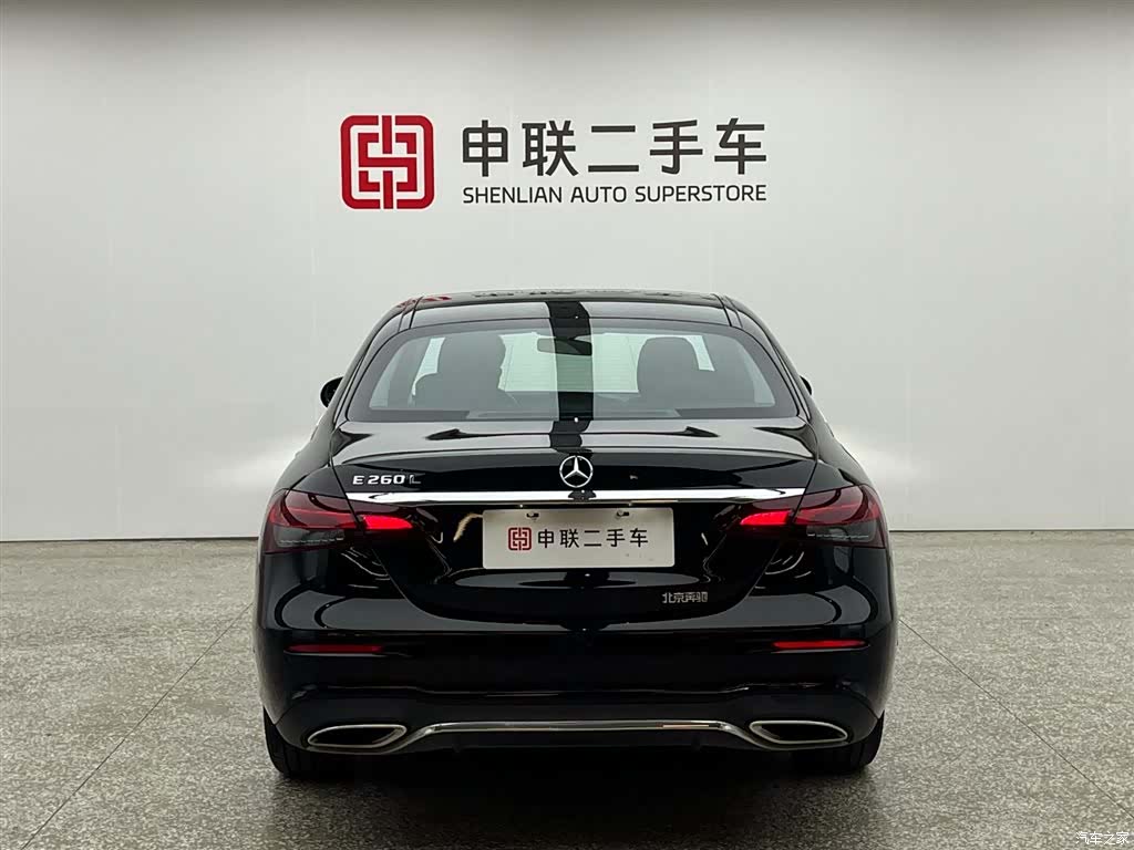Mercedes-Benz E-Class, 2023 4