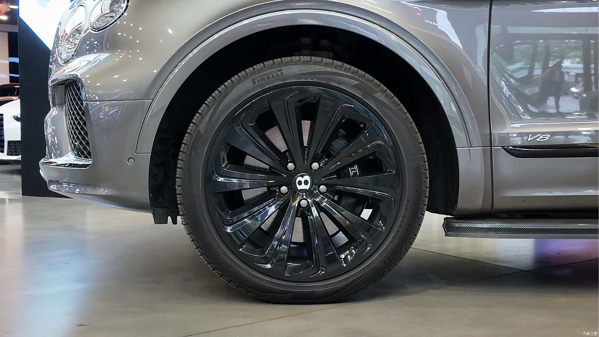 Bentley Bentayga, 2020 8