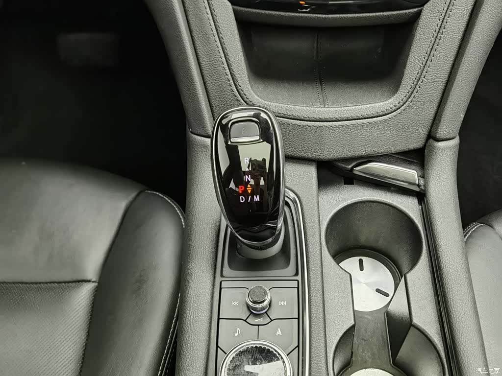 Cadillac XT5, 2020 13
