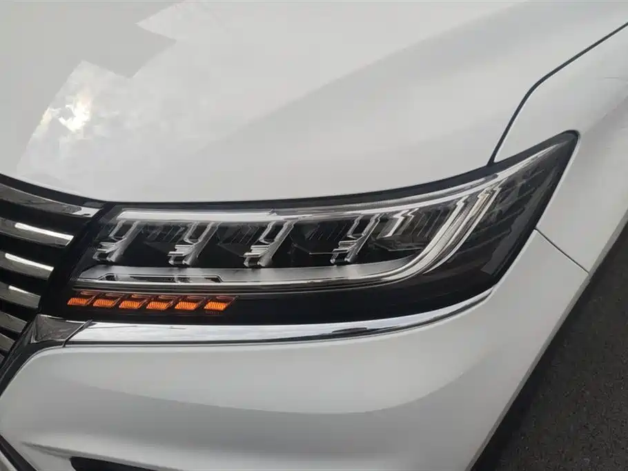 Roewe RX5