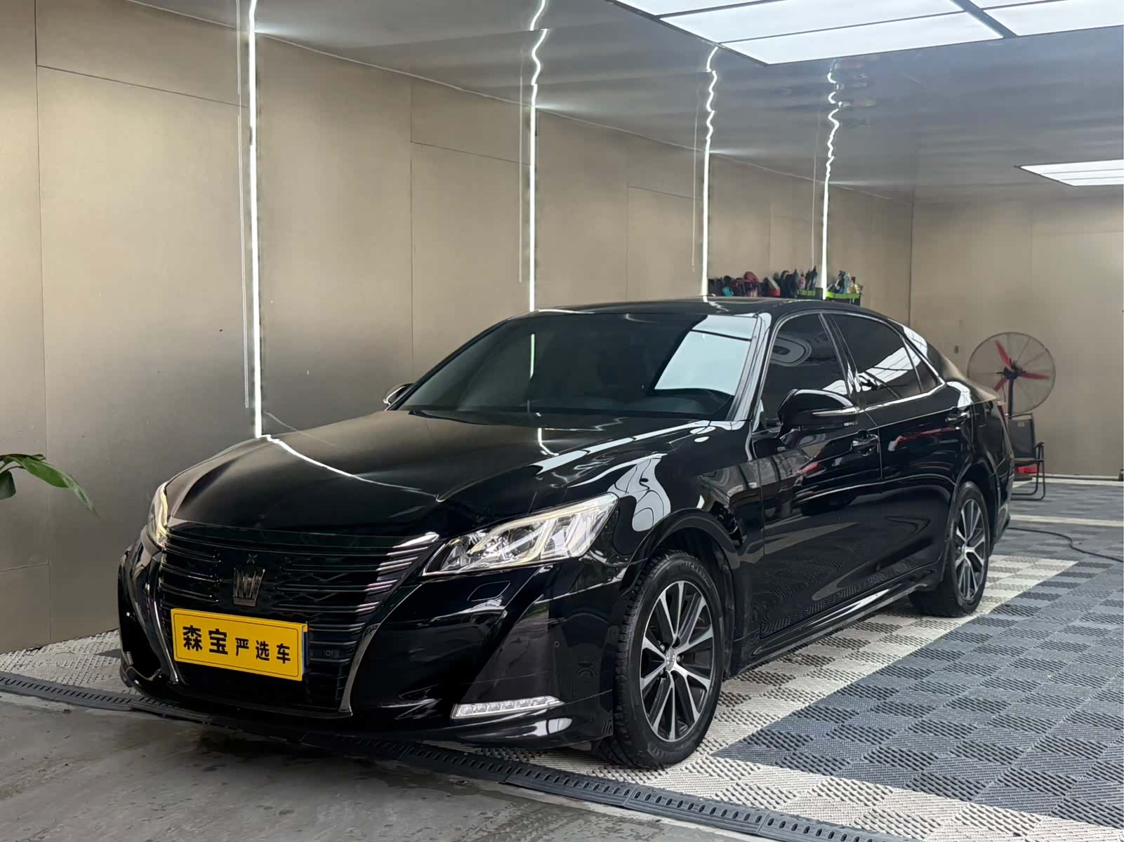 Toyota Crown, 2019 1