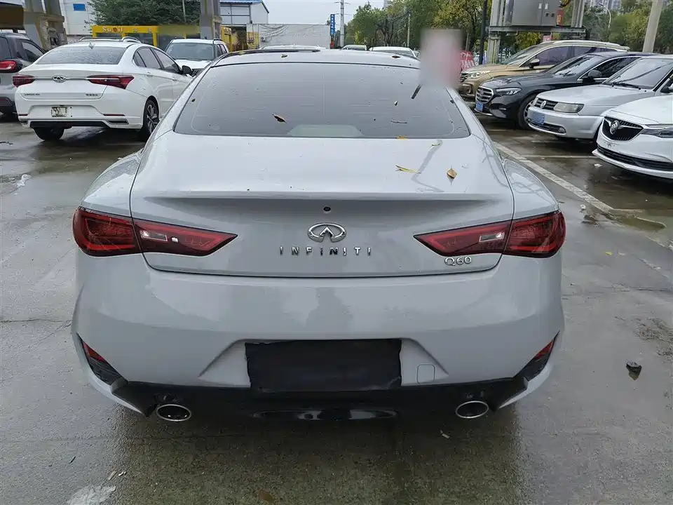 Infiniti Q60