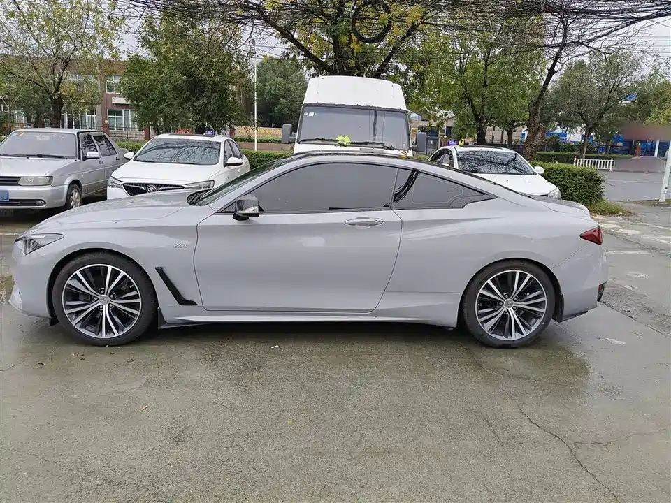 Infiniti Q60