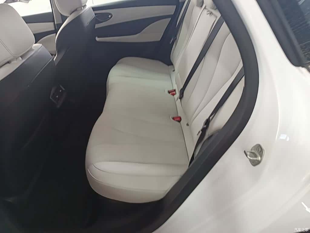 BYD Seal, 2025 13