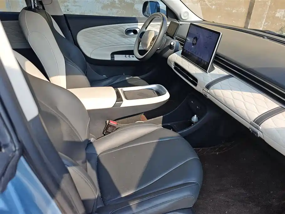 Dongfeng Nammi Nano 01