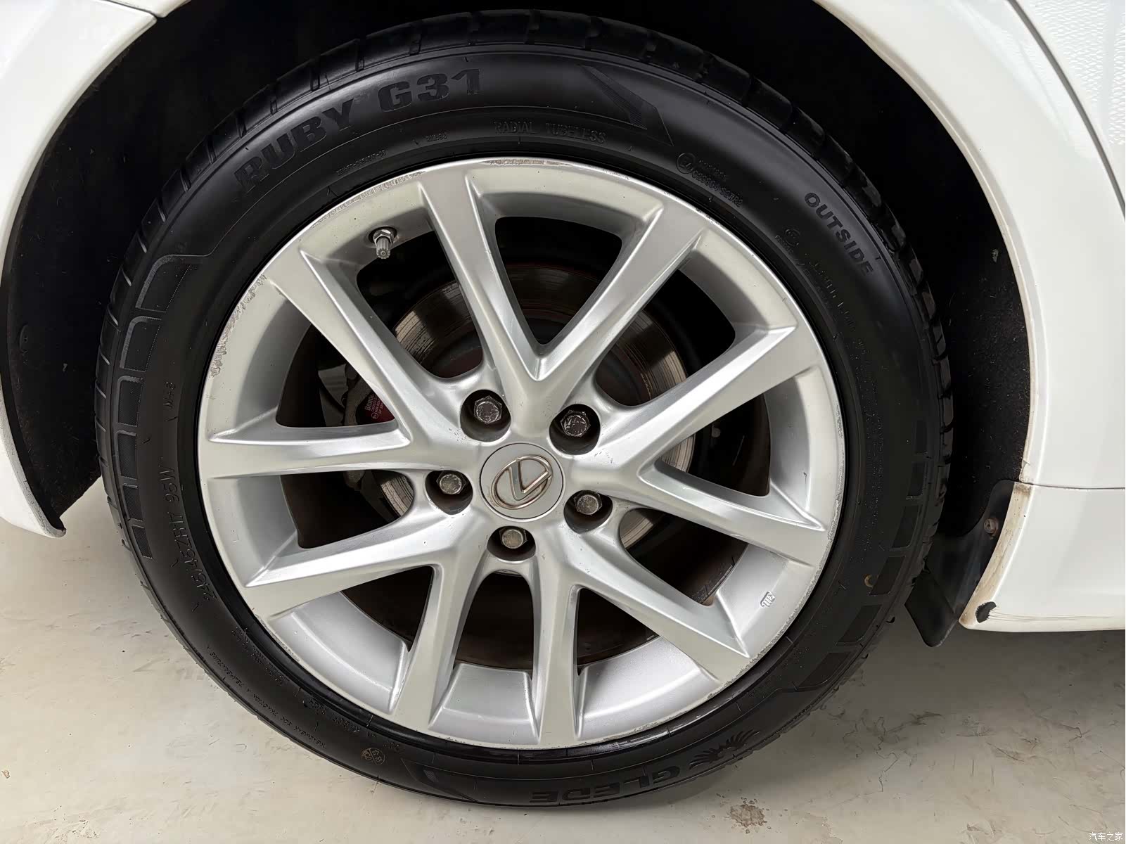 Lexus IS, 2011 13