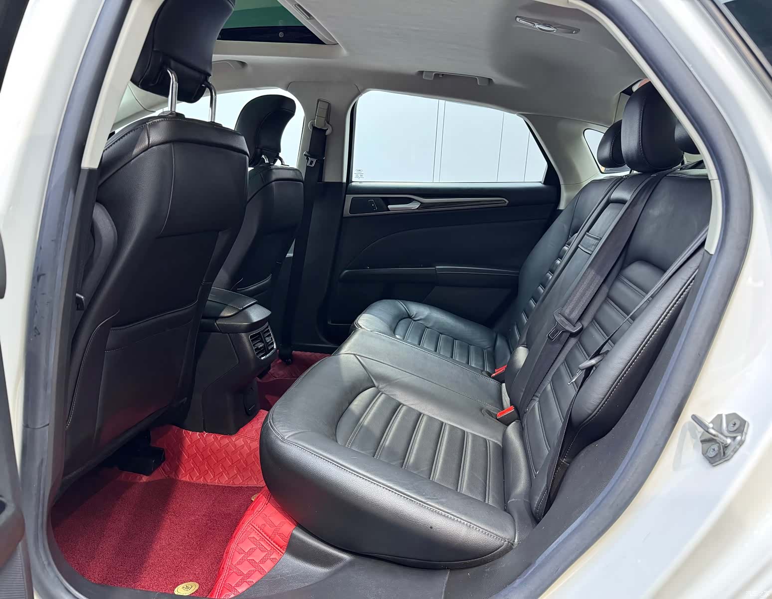 Ford Mondeo, 2015 10