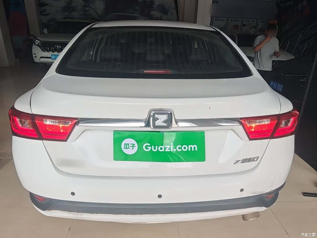 Zotye Z360, 2018 6