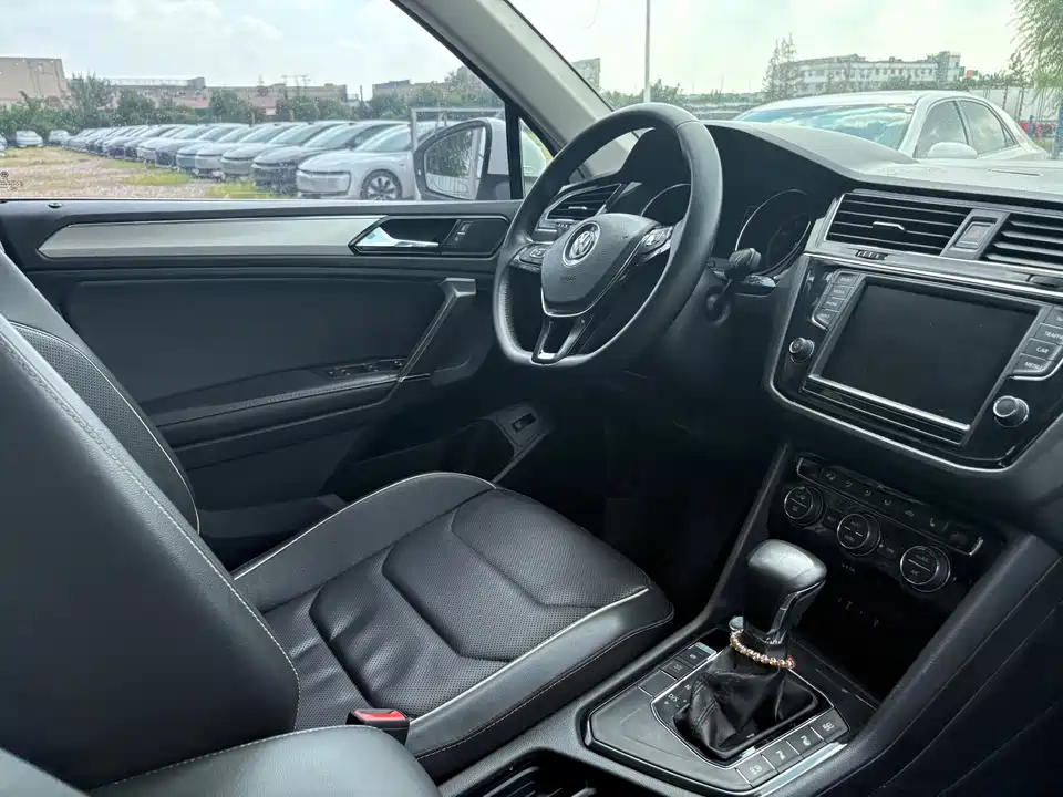 Volkswagen Tiguan L
