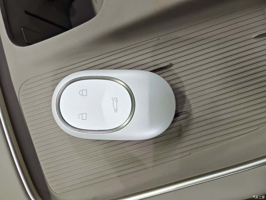 NIO ES8, 2023 9