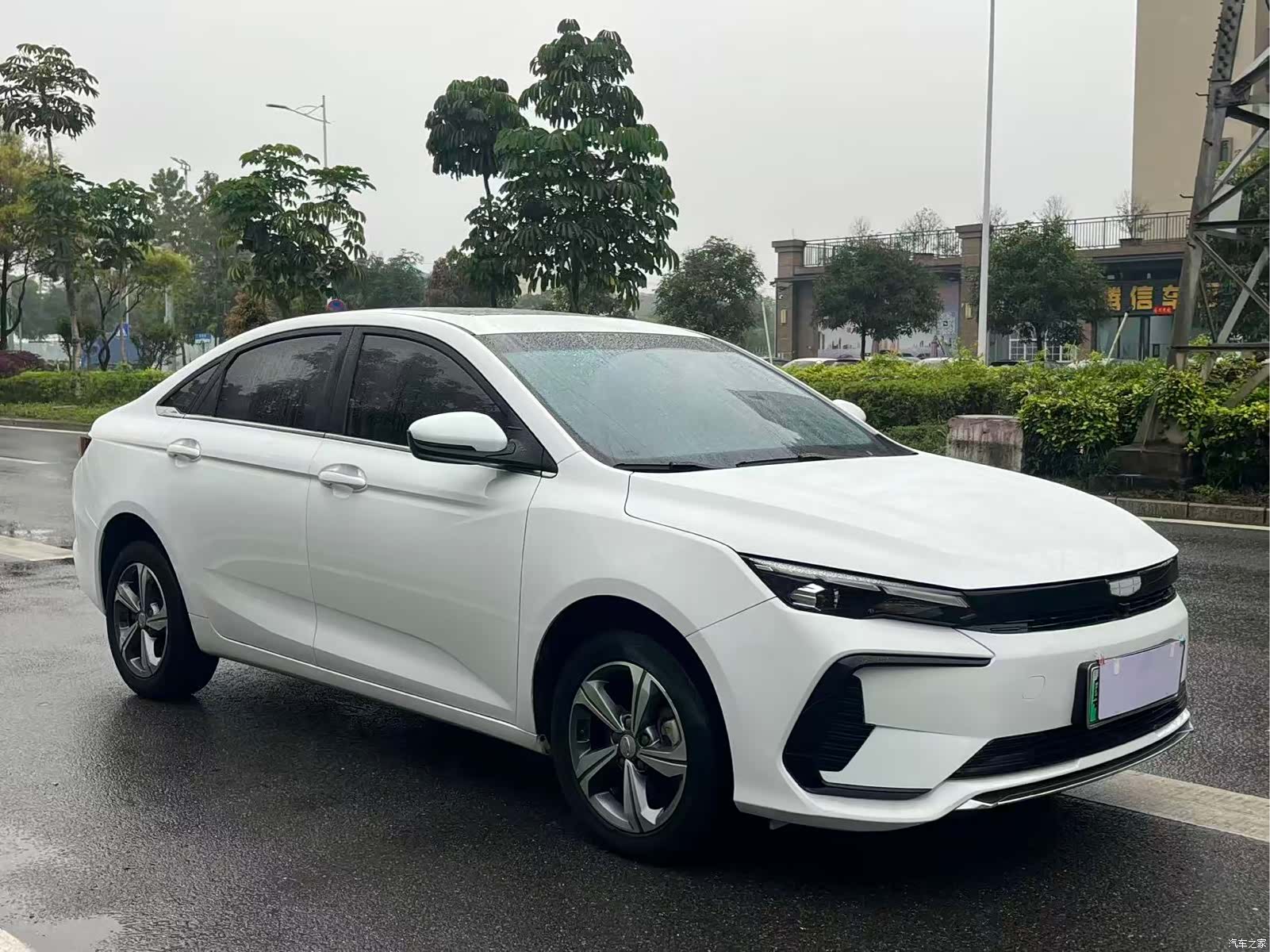 Geely Emgrand, 2024 3