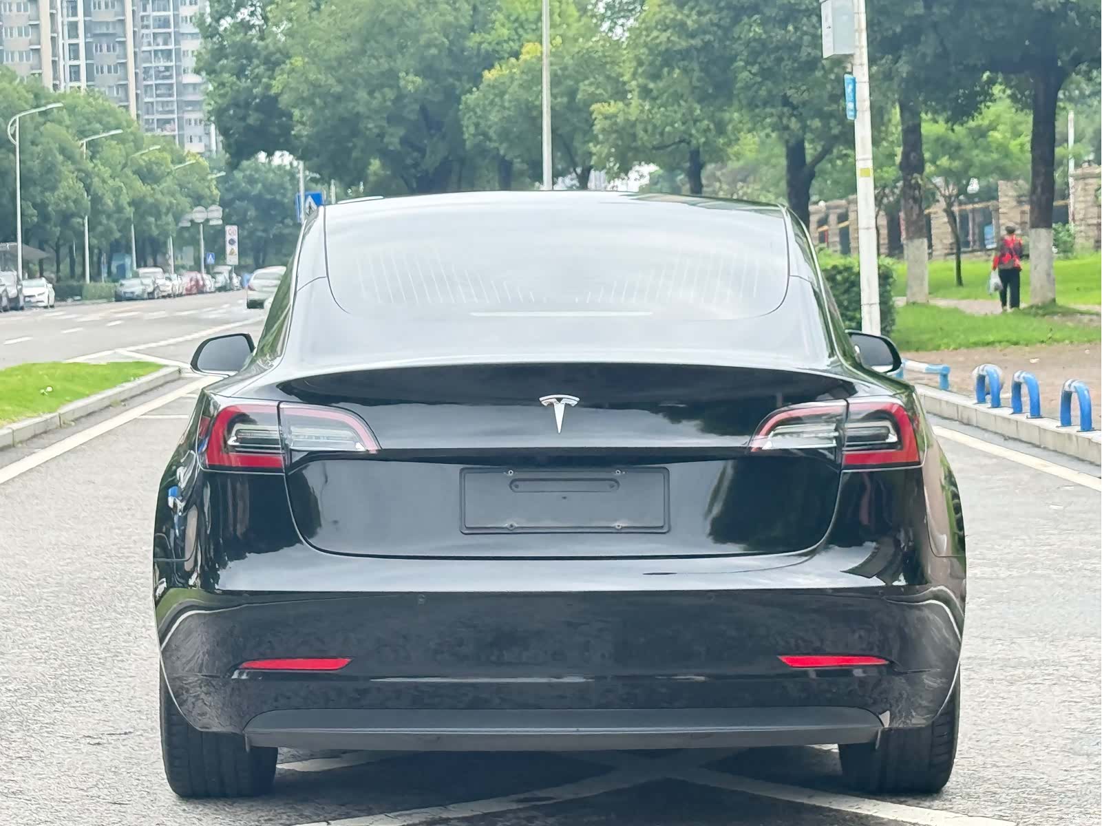 Tesla Model 3, 2020 13