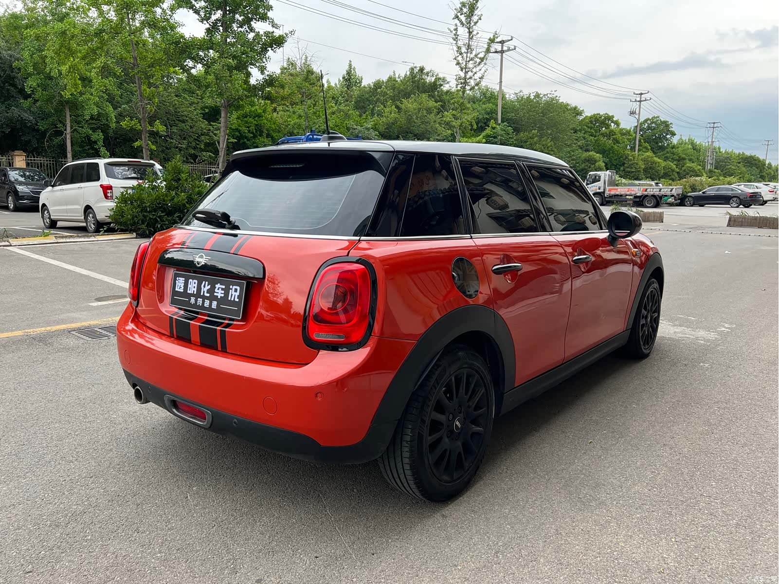 Mini ONE, 2019 9