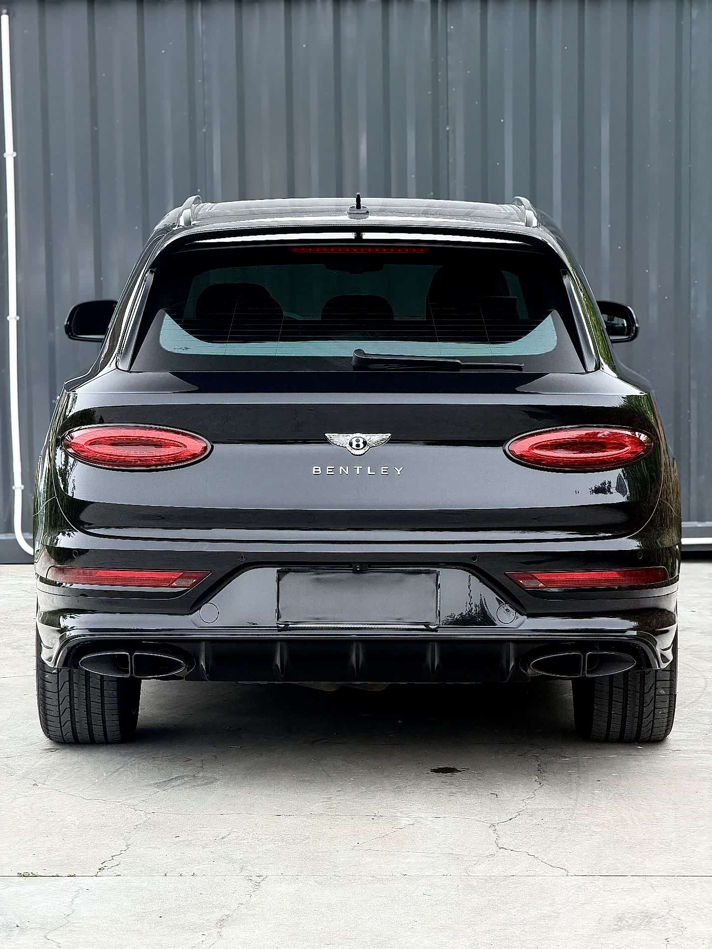 Bentley Bentayga, 2023 4