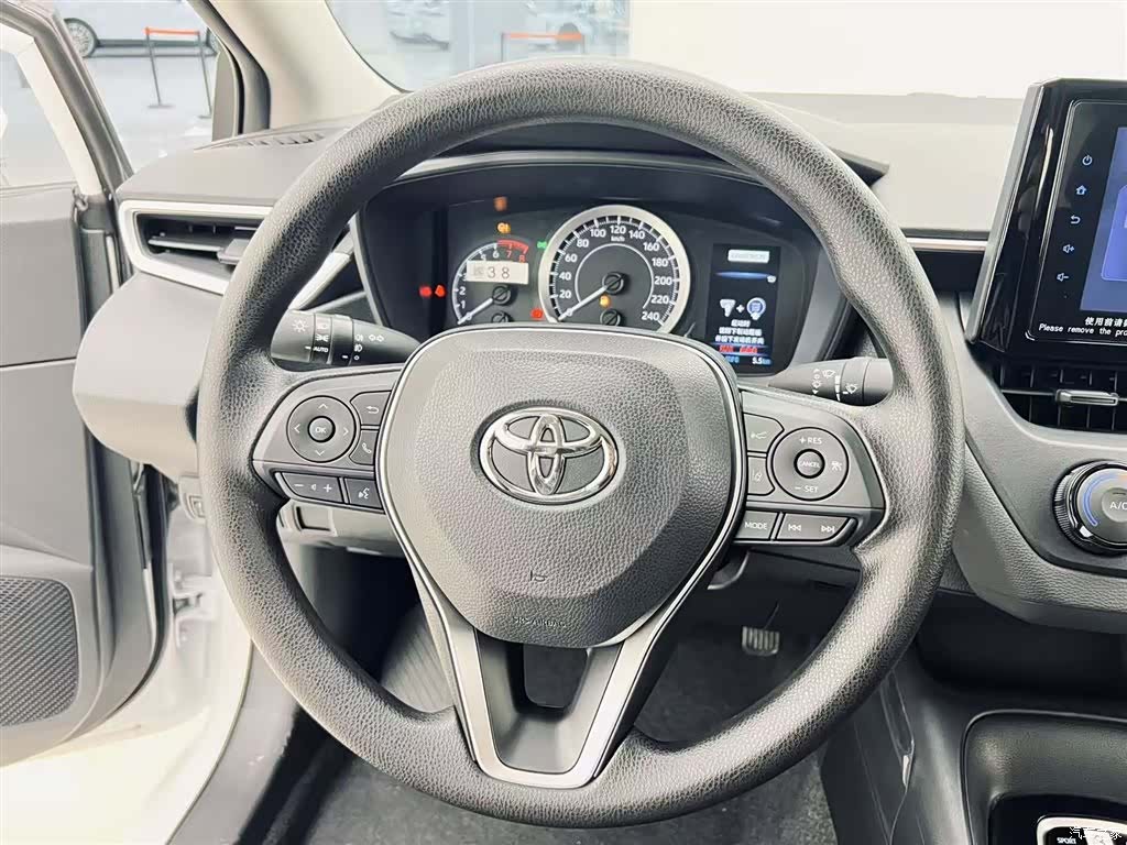 Toyota Corolla, 2024 10
