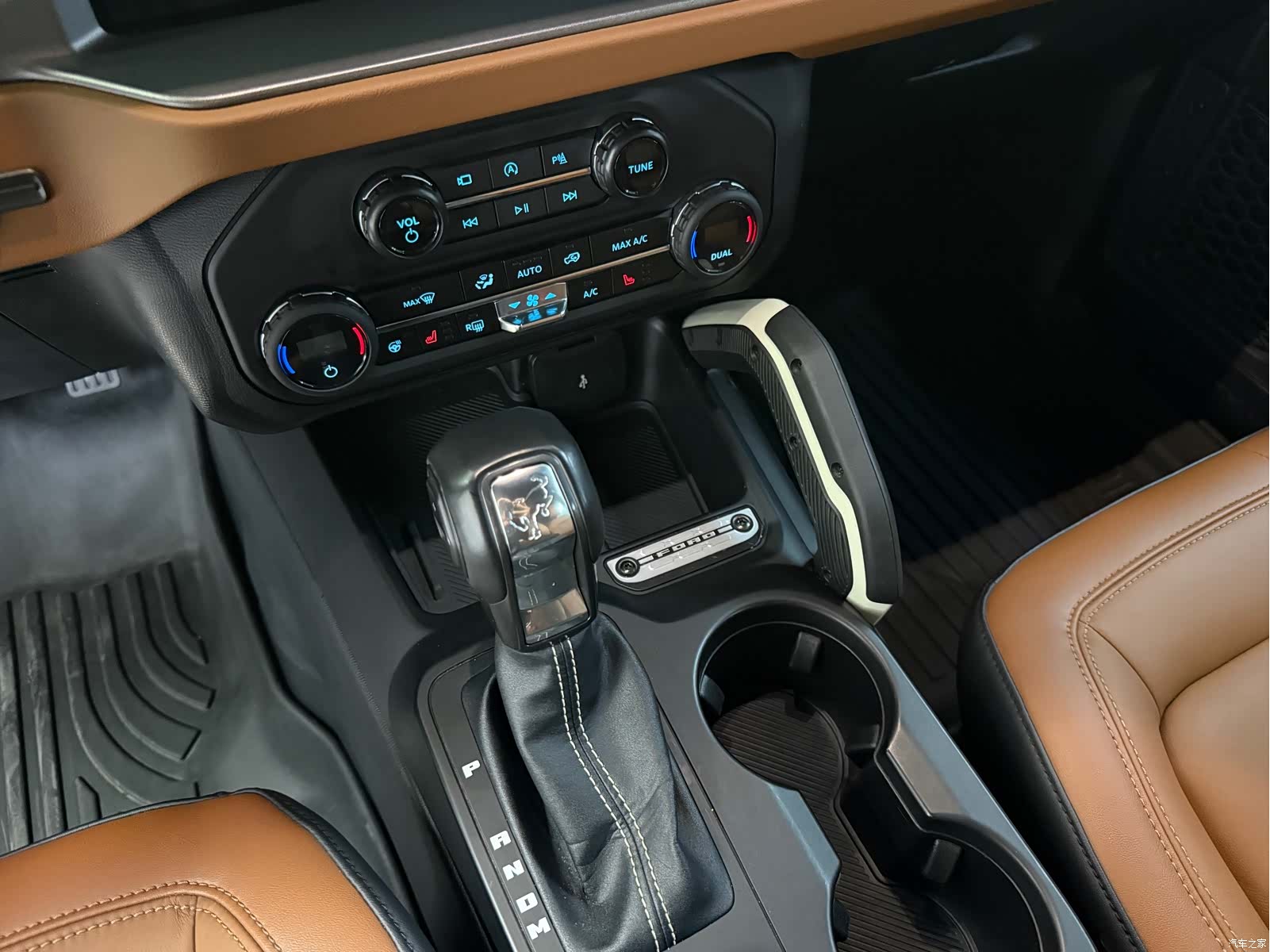 Ford Bronco, 2024 6