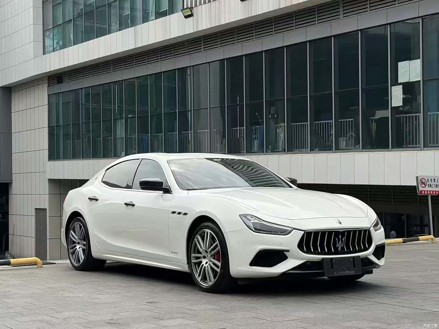 Maserati Ghibli, 2019 3