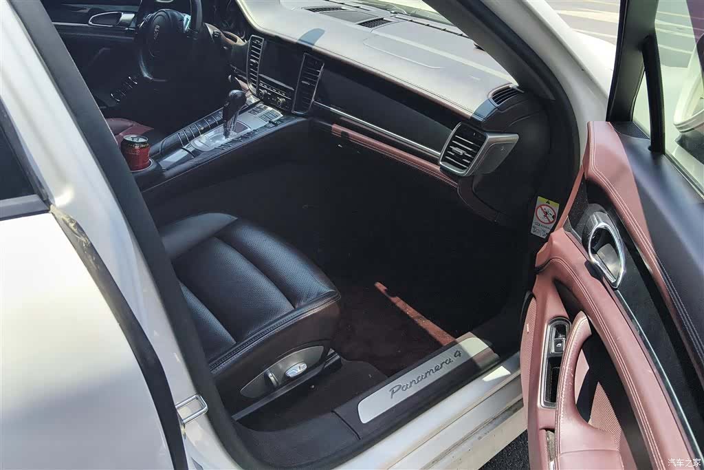 Porsche Panamera, 2012 8
