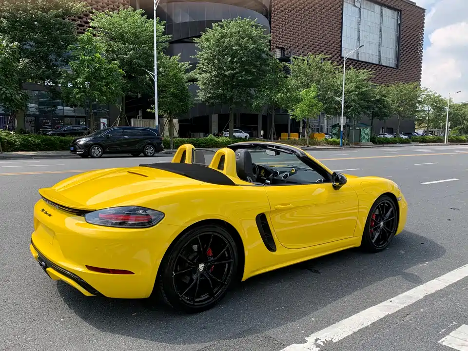 Porsche 718