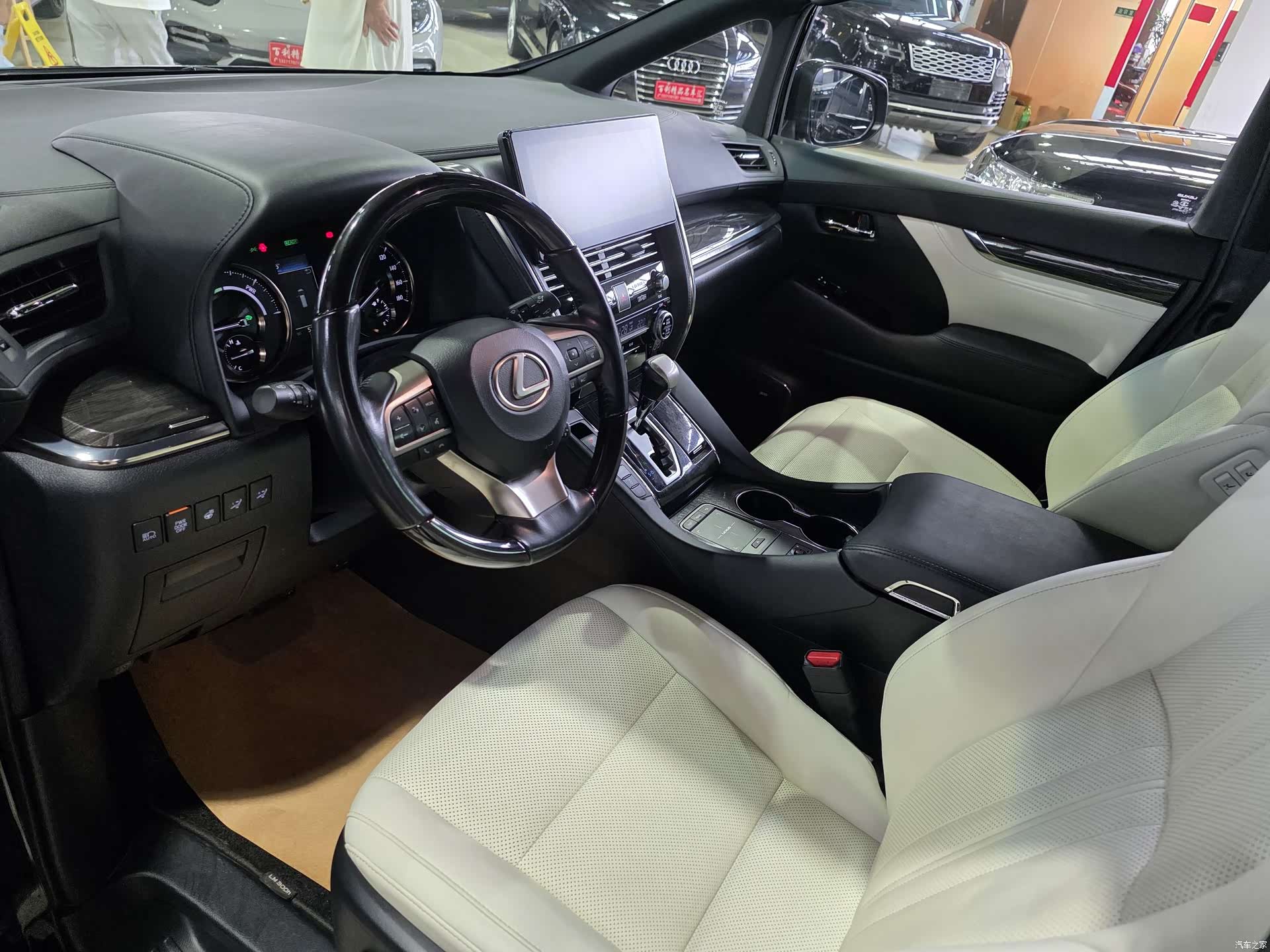 Lexus LM, 2021 10