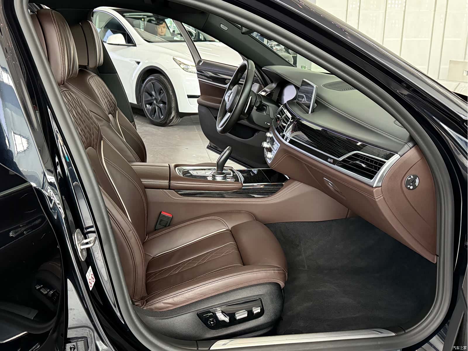 BMW 7 Series, 2021 11