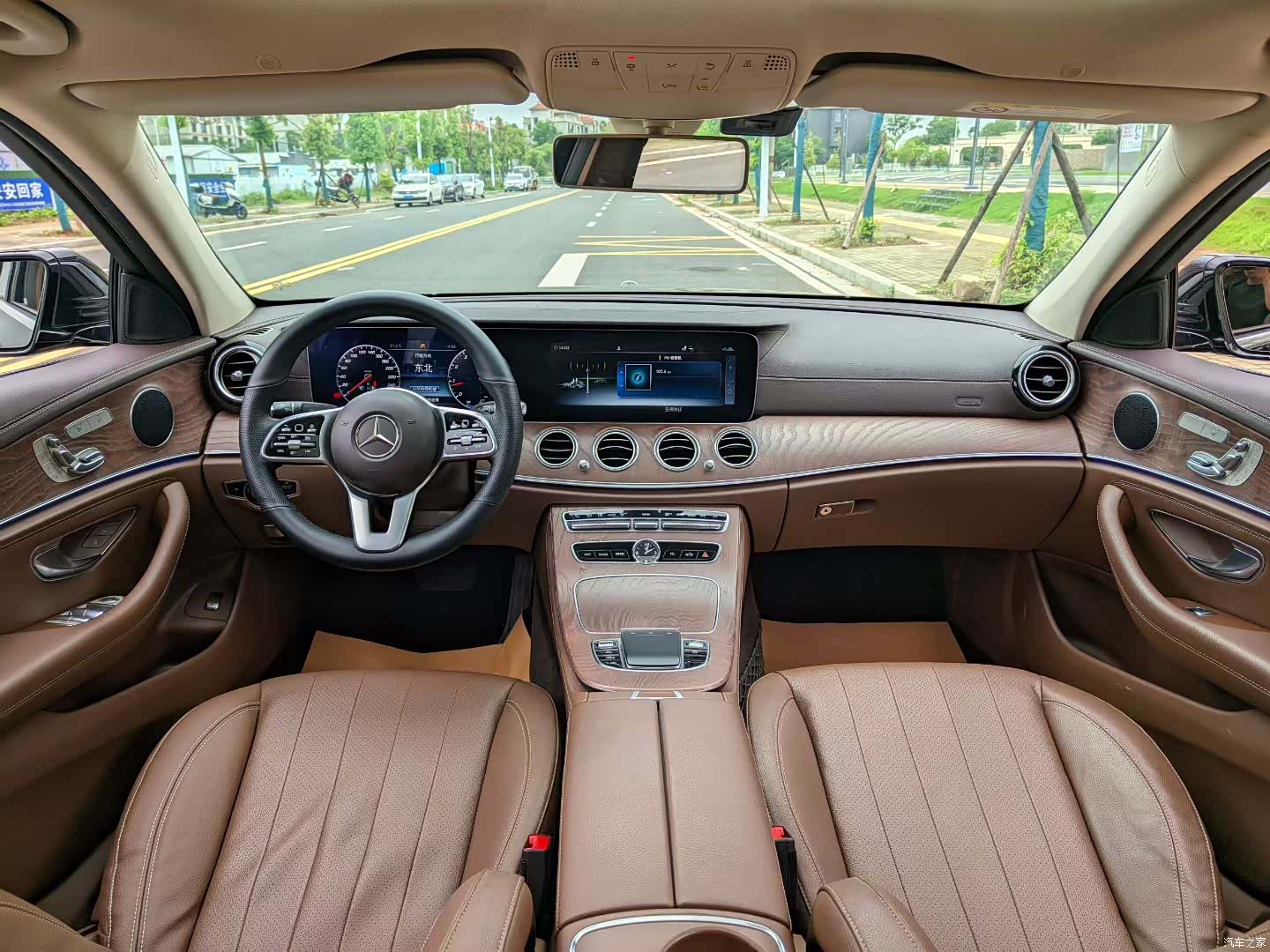Mercedes-Benz E-Class, 2019 7