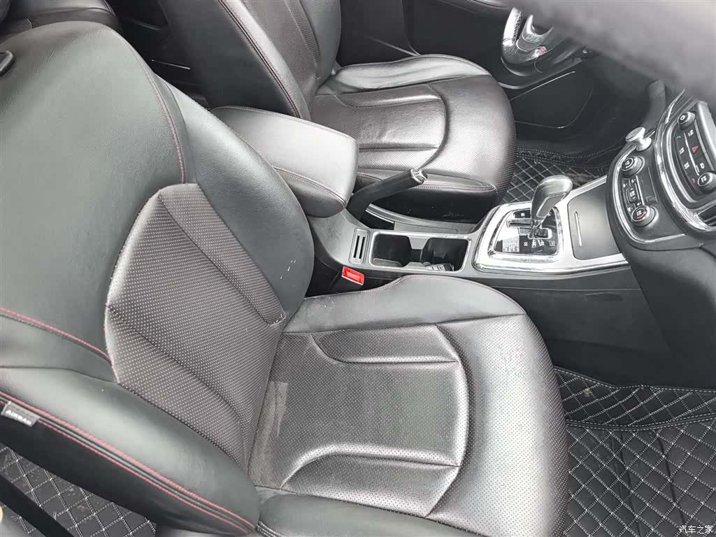 Wuling 560, 2017 25