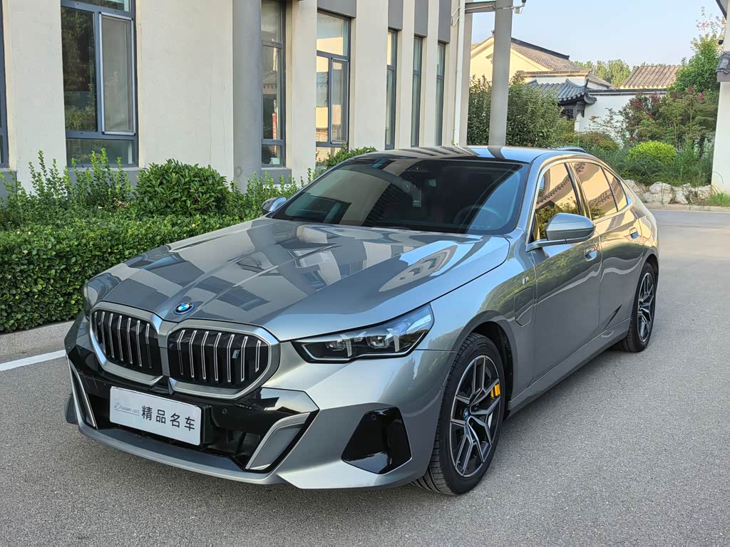 BMW i5