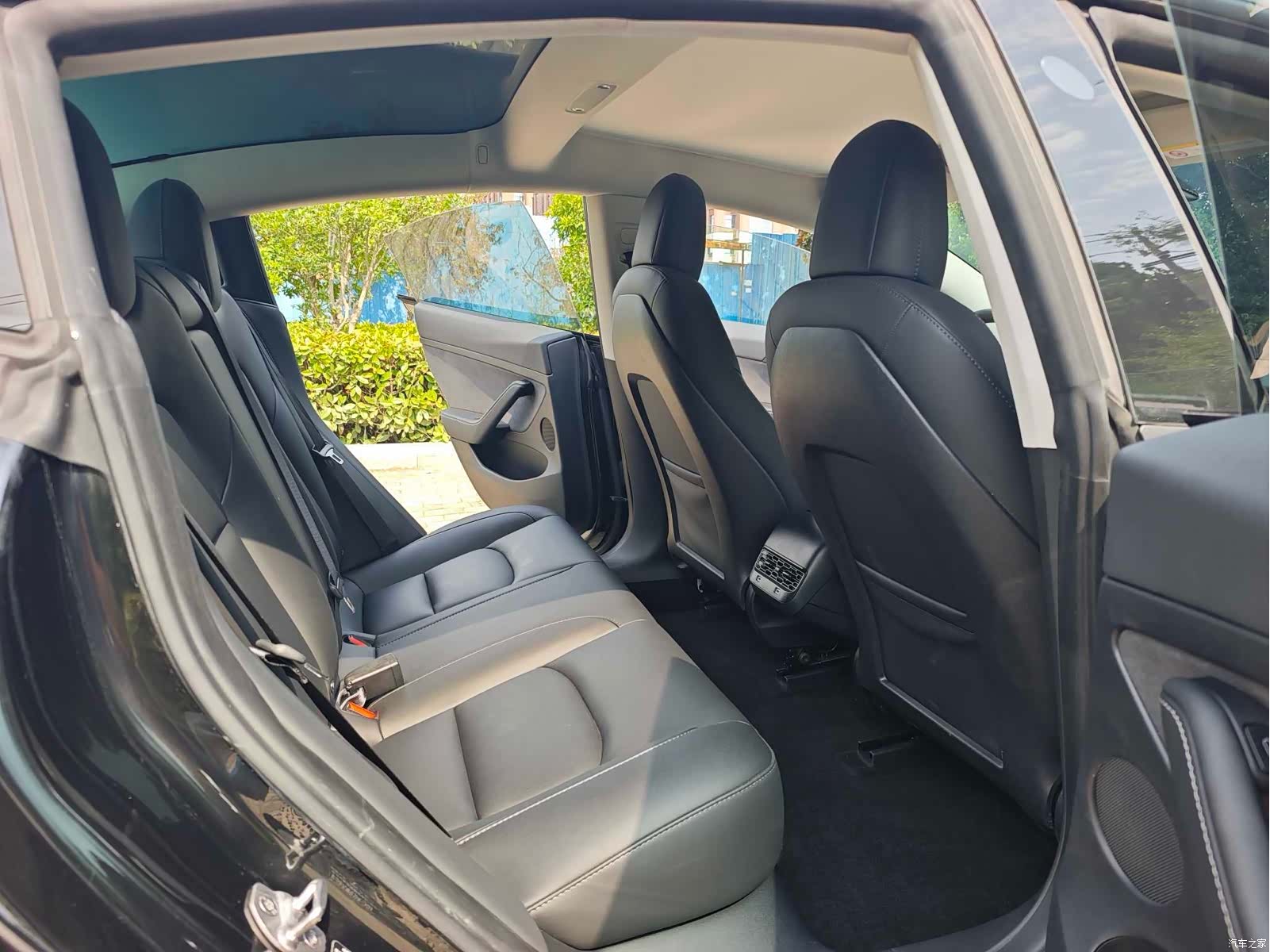 Tesla Model 3, 2023 6