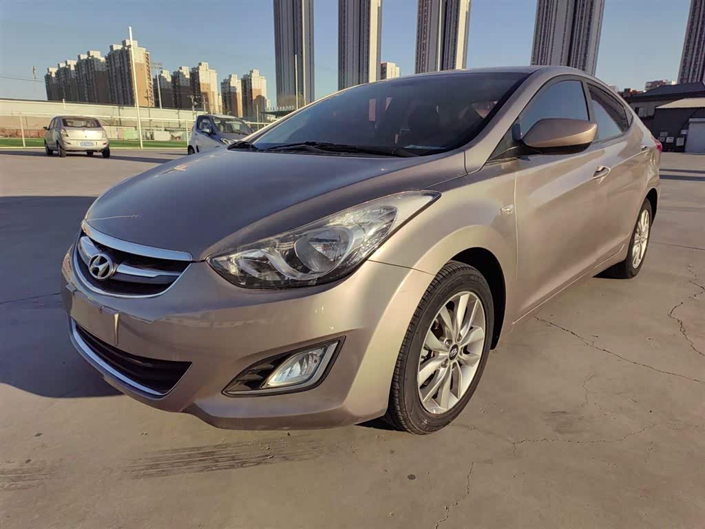 Hyundai Elantra