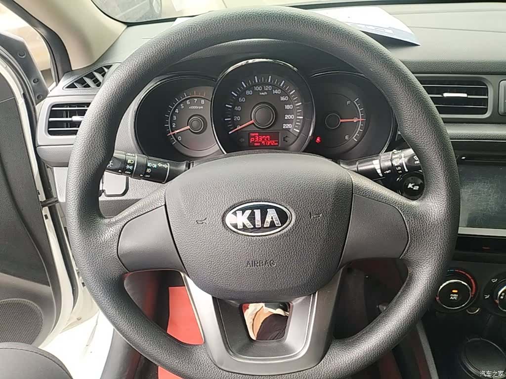 Kia K2, 2014 11