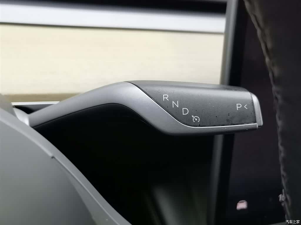Tesla Model Y, 2022 13