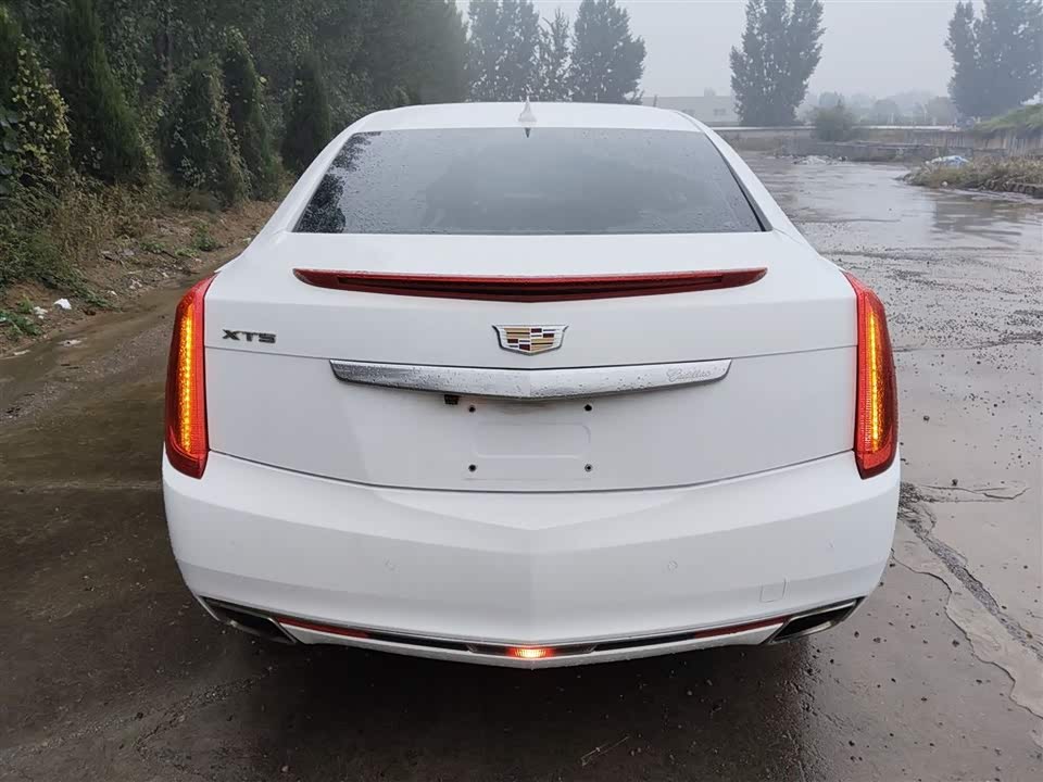 Cadillac XTS