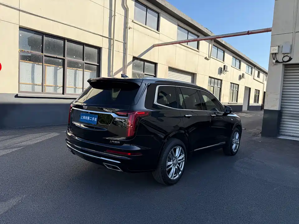 Cadillac XT6