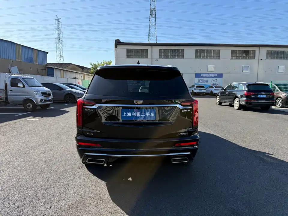 Cadillac XT6