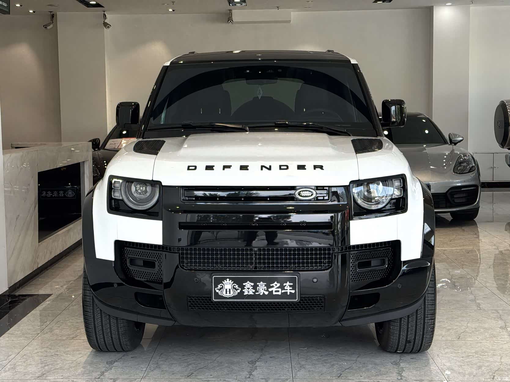 Land Rover Defender, 2025 2