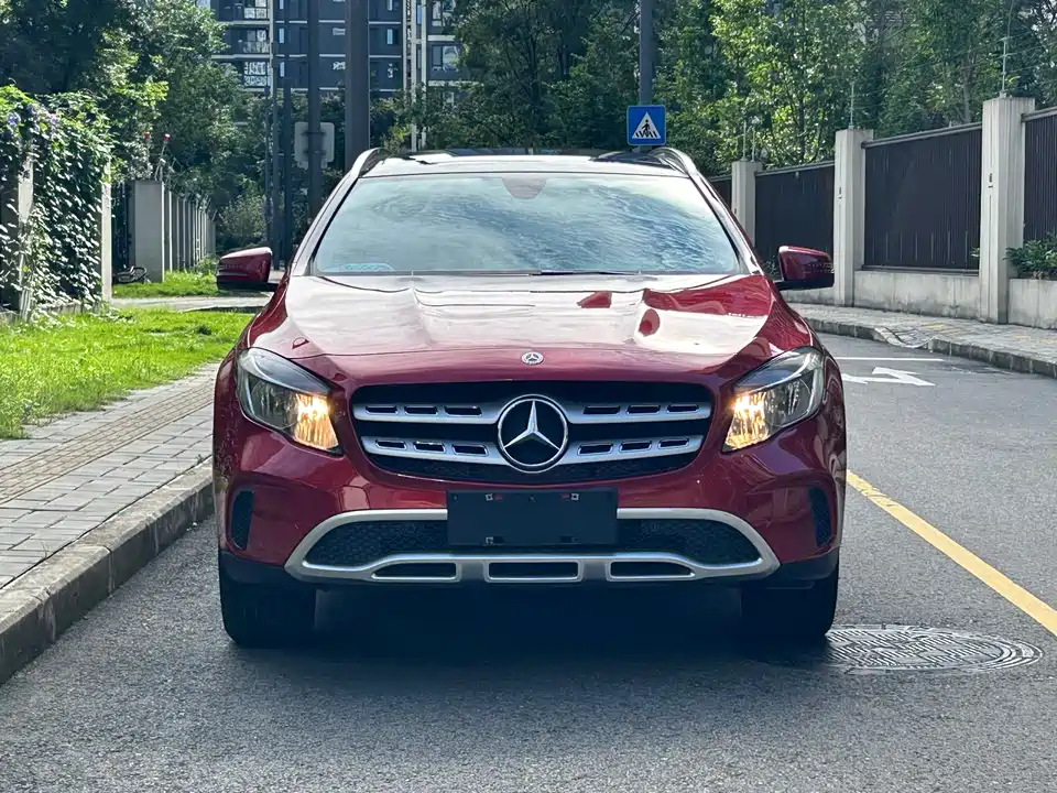 Mercedes-Benz GLA