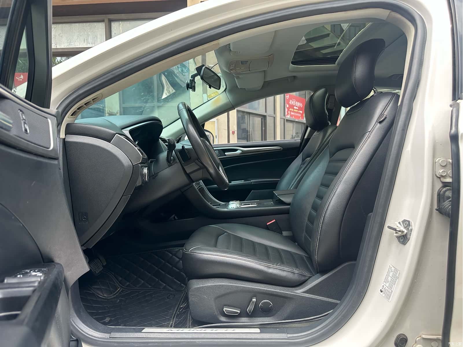 Ford Mondeo, 2018 11