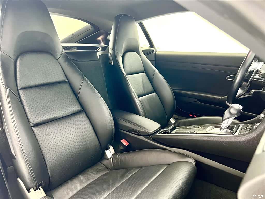 Porsche Cayman, 2018 11