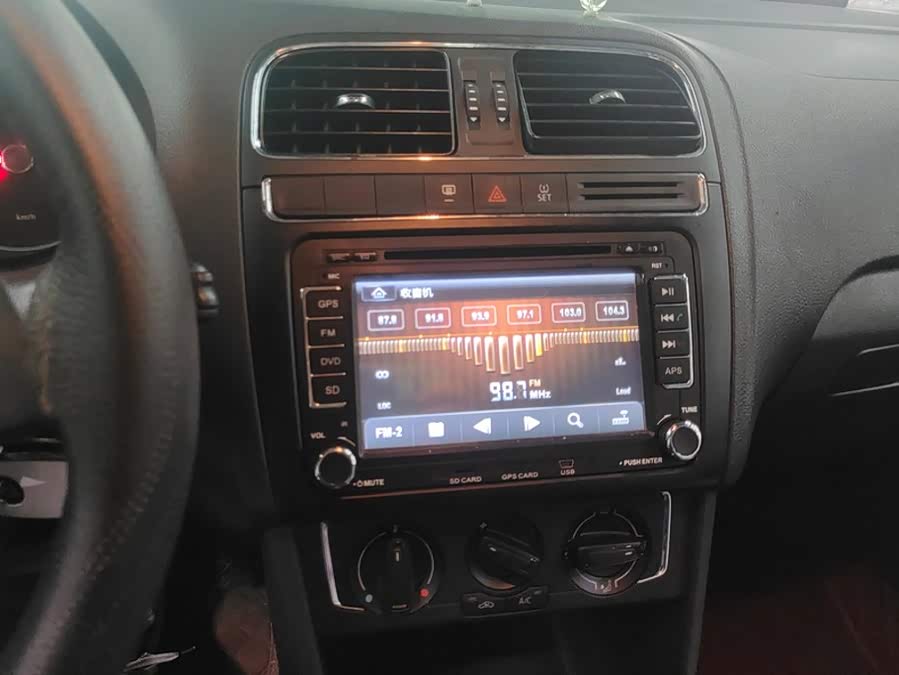Volkswagen Polo 2015, фото 13